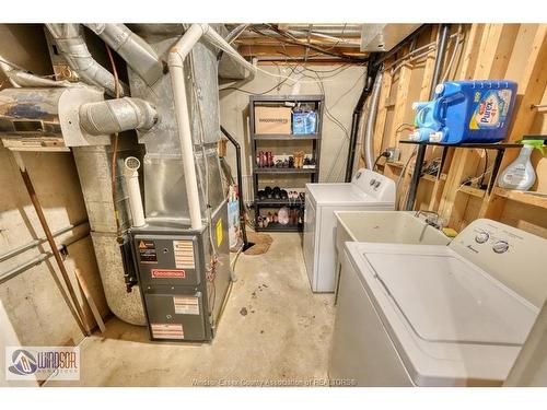 1277 Cardinal Crescent, Tecumseh, ON - Indoor Photo Showing Laundry Room