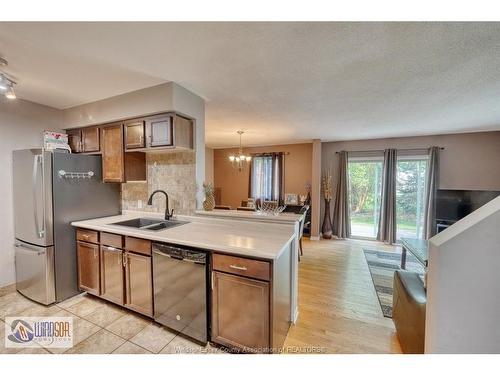 1277 Cardinal Crescent, Tecumseh, ON - Indoor Photo Showing Kitchen With Double Sink
