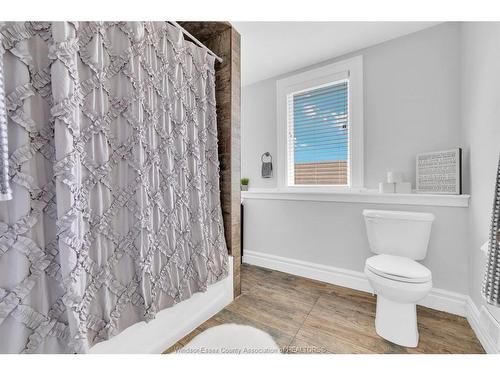 1341 Mckay, Windsor, ON 