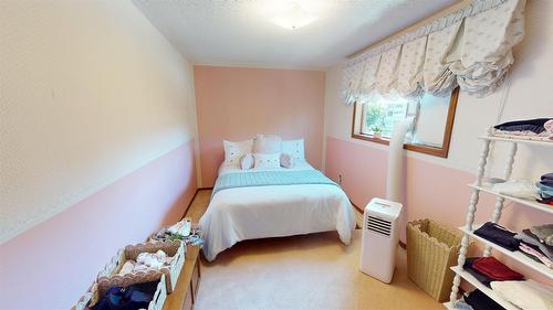 1312 18Th Street, Cranbrook, BC - Indoor Photo Showing Bedroom