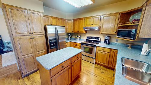 1312 18Th Street, Cranbrook, BC - Indoor Photo Showing Kitchen