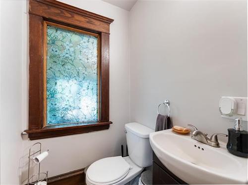 529 Sherburn St, Winnipeg, MB - Indoor Photo Showing Bathroom