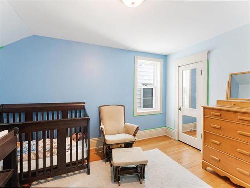 529 Sherburn St, Winnipeg, MB - Indoor Photo Showing Bedroom