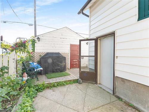 529 Sherburn St, Winnipeg, MB - Outdoor With Exterior
