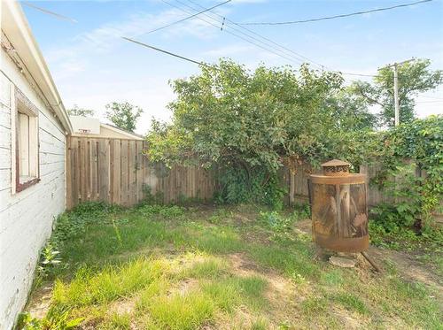 529 Sherburn St, Winnipeg, MB - Outdoor