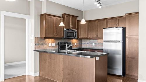 212-3533 Carrington Road, West Kelowna, BC - Indoor Photo Showing Kitchen With Double Sink