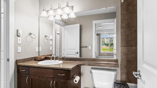212-3533 Carrington Road, West Kelowna, BC - Indoor Photo Showing Bathroom