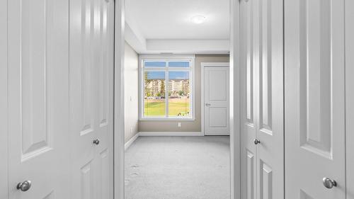 212-3533 Carrington Road, West Kelowna, BC - Indoor Photo Showing Other Room