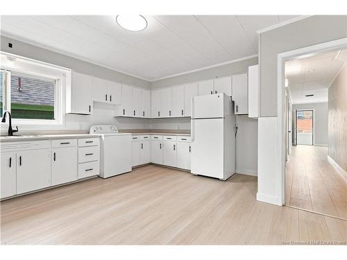178 Westmorland St, Fredericton, NB - Indoor Photo Showing Kitchen
