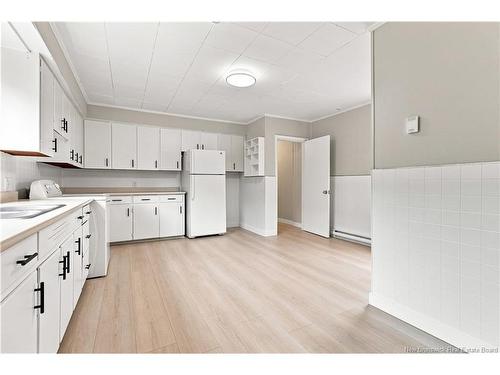 178 Westmorland St, Fredericton, NB - Indoor Photo Showing Kitchen