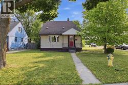 866 FRANCOIS COURT Windsor, ON N8Y 3W4