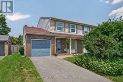 26 WINLOCK CRESCENT Ottawa, ON K2G 3X4