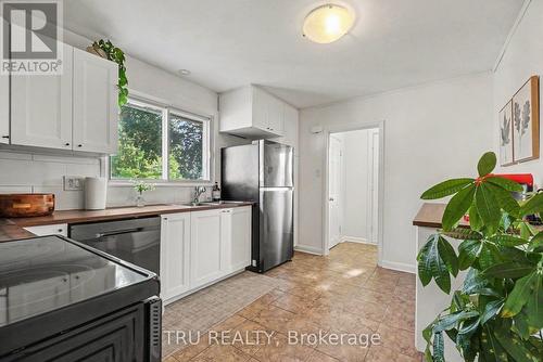 Kitchen - 1275 Woodside Drive, Ottawa, ON - Indoor Photo Showing Kitchen