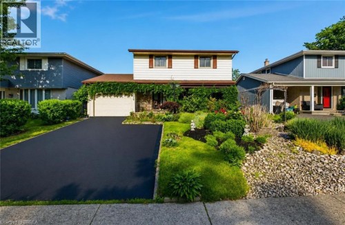 106 MEMORIAL Drive  Brantford, ON N3R 5S3