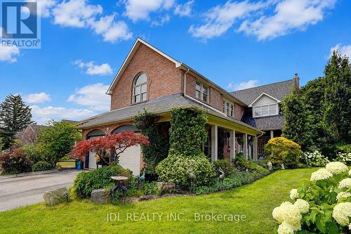 84 LONGWATER CHASE  Markham, ON L3R 4A8