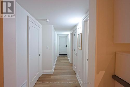 1413 Queen Victoria Avenue, Mississauga, ON - Indoor Photo Showing Other Room