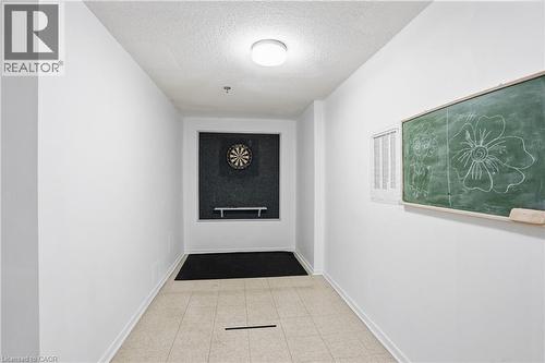 7 Gale Crescent Unit# B3, St. Catharines, ON - Indoor Photo Showing Other Room