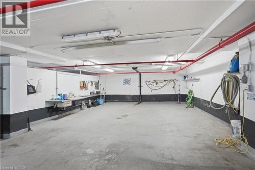 7 Gale Crescent Unit# B3, St. Catharines, ON - Indoor Photo Showing Garage
