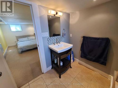 LOWER - 31 GILPIN AVENUE , Toronto, Ontario M6M 1G7 2