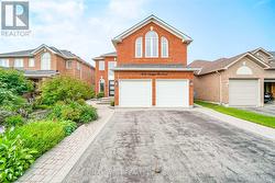7206 TERRAGAR BOULEVARD  Mississauga, ON L5N 7M5
