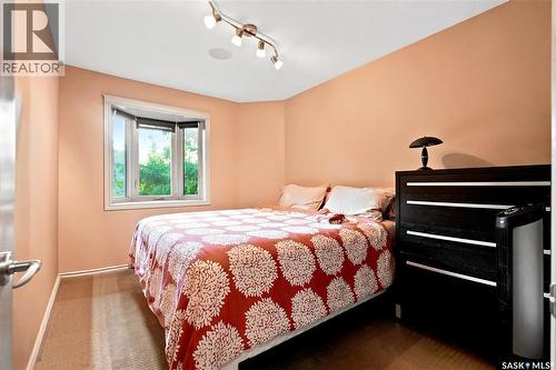 506 Vincent Crescent, Saskatoon, SK - Indoor Photo Showing Bedroom