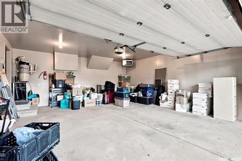 506 Vincent Crescent, Saskatoon, SK - Indoor Photo Showing Garage