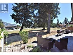 backs onto dedicated green space - 