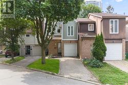 15 CLEMATIS ROAD Toronto, ON M2J 4X1