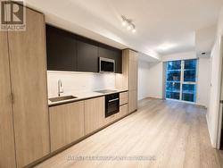 1012 - 400 KING STREET W Toronto, ON M5V 0X8