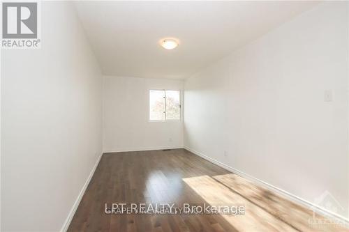 121 Erin Crescent, Ottawa, ON - Indoor Photo Showing Other Room