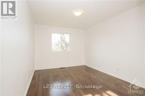 121 Erin Crescent, Ottawa, ON - Indoor Photo Showing Other Room