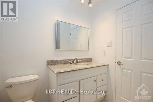 121 Erin Crescent, Ottawa, ON - Indoor Photo Showing Bathroom