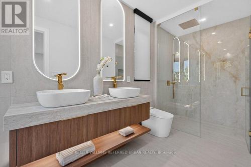 11 Knowles Crescent, Aurora, ON - Indoor Photo Showing Bathroom