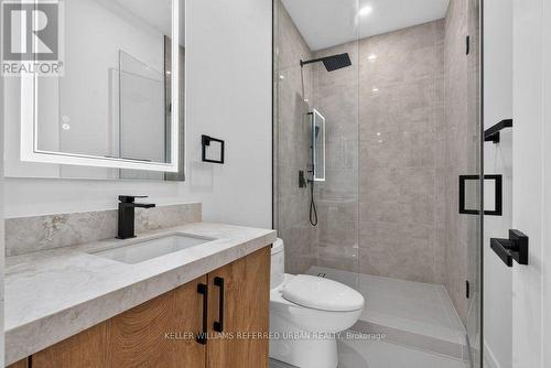 11 Knowles Crescent, Aurora, ON - Indoor Photo Showing Bathroom