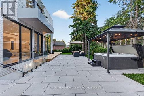 11 Knowles Crescent, Aurora, ON - Outdoor