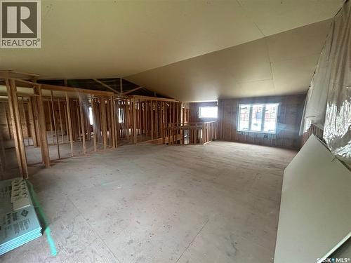117 Carson Bay, Lampman, SK - Indoor