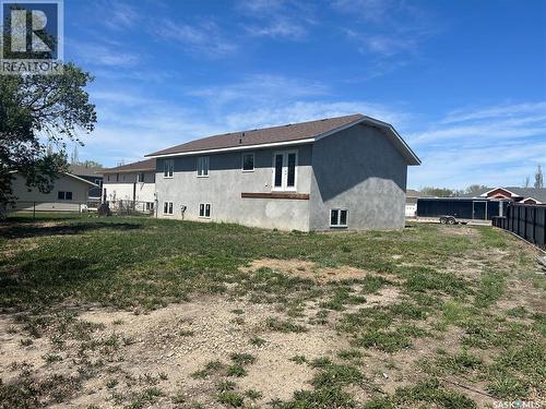 117 Carson Bay, Lampman, SK - Outdoor