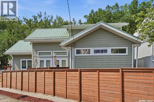 916 Temperance Street, Saskatoon, SK - Outdoor