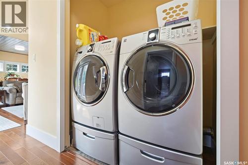 916 Temperance Street, Saskatoon, SK - Indoor Photo Showing Laundry Room