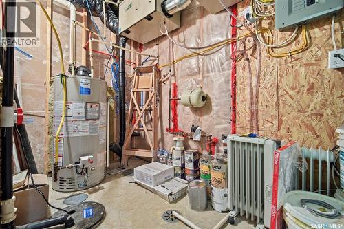 916 Temperance Street, Saskatoon, SK - Indoor Photo Showing Basement