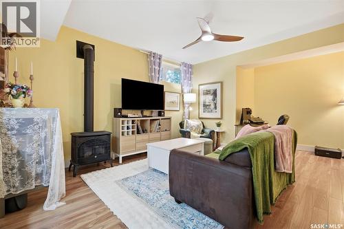 916 Temperance Street, Saskatoon, SK - Indoor Photo Showing Living Room With Fireplace