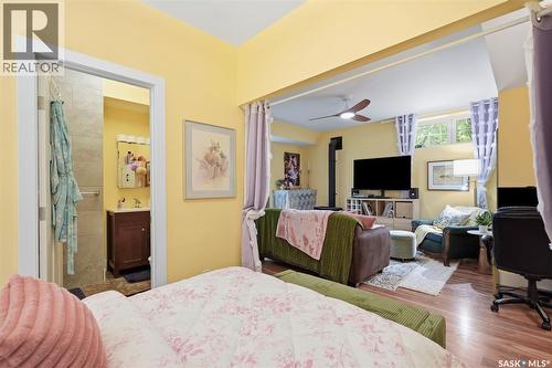 916 Temperance Street, Saskatoon, SK - Indoor Photo Showing Bedroom