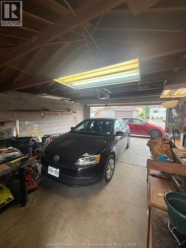 1058 Moy, Windsor, ON - Indoor Photo Showing Garage