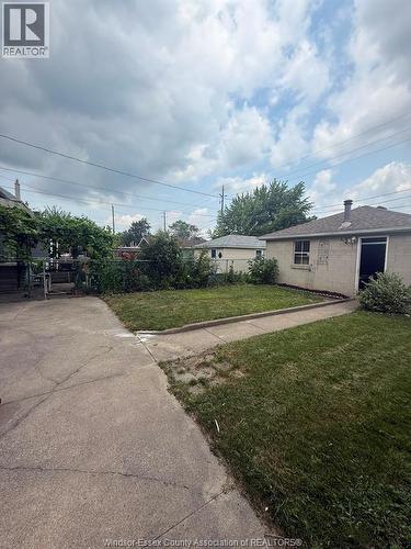 1058 Moy, Windsor, ON - Outdoor