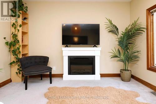 266 London Street S, Hamilton, ON - Indoor Photo Showing Living Room With Fireplace
