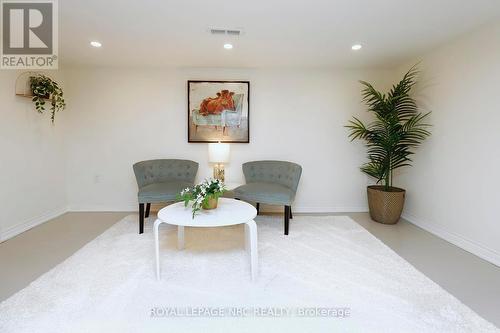 266 London Street S, Hamilton, ON - Indoor