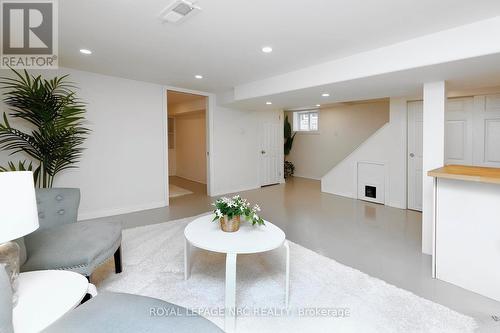 266 London Street S, Hamilton, ON - Indoor