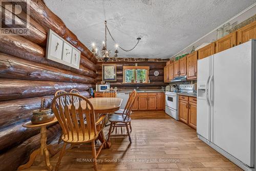1011 Orange Lodge Road, Muskoka Lakes (Medora), ON - Indoor