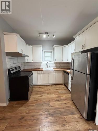 1313 G Avenue N, Saskatoon, SK - Indoor Photo Showing Kitchen