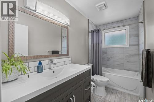 1561 Sibbald Crescent, Prince Albert, SK - Indoor Photo Showing Bathroom
